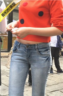 街拍低腰紧身牛仔裤xinggan翘臀美女[702M/MOV]