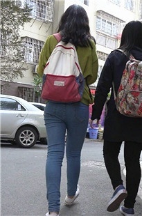 街拍紧牛大学生[723M/MP4]