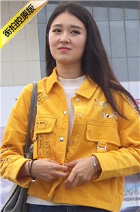 极品S级身材紧身牛仔裤长发美眉三角区饱满[753M/MTS]