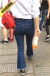 街拍牛仔裤美臀翘臀美眉[335M/MOV]