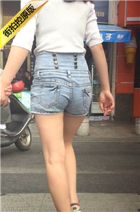 白色上衣牛仔热裤翘臀MM [357M/MOV]